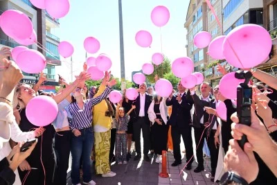 Yıldırım Belediye Başkanı Oktay Yılmaz, kadın esnaflarla bir araya geldi
