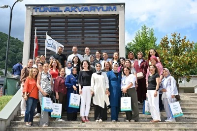 Yıldırım Belediye Başkanı Oktay Yılmaz &uuml;reten kadınları ağırladı
