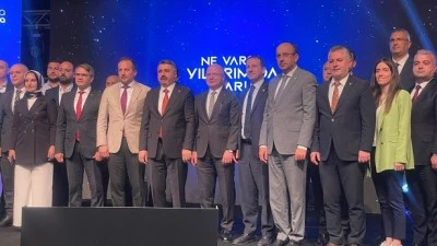 Yıldırım Belediye Başkanı Oktay Yılmaz yapılan &ccedil;alışmaları değerlendirirken "&Ouml;nceliğimiz kentsel d&ouml;n&uuml;ş&uuml;m" dedi