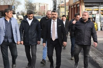 Yıldırım Belediye Başkanı Oktay Yılmaz, y&uuml;r&uuml;t&uuml;len &ccedil;alışmaları yerinde inceledi 