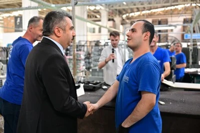 Yıldırım Belediyesi ger&ccedil;ekleştirdiği &ccedil;alışmalarla &ouml;zel gereksinimli bireylere istihdam sağladı