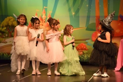 Yıldırım Belediyesi Kreşi'nde eğitim g&ouml;ren miniklerin mezuniyet sevinci 