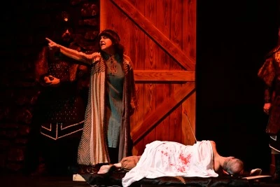 Yıldırım Belediyesi'nden Bursa&rsquo;nın fethinin 700&rsquo;&uuml;nc&uuml; yıl d&ouml;n&uuml;m&uuml; nedeniyle tiyatro oyunu