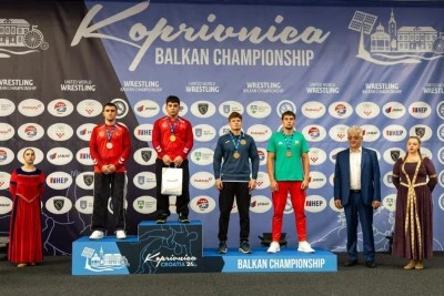 Yıldırım Belediyespor'un g&uuml;reş&ccedil;ileri Hırvatistan'dan madalyayla d&ouml;nd&uuml;