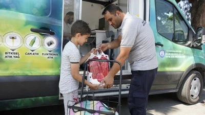 Yıldırım'da atıklar nakite d&ouml;n&uuml;ş&uuml;yor
