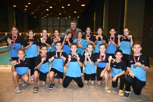 Yıldırım&rsquo;ın altın kula&ccedil;larından 153 madalya