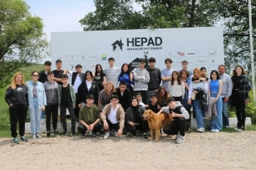 Yıldırım&rsquo;lı &ouml;ğrencilerin topladıkları kapaklar sokak hayvanlarına mama oldu
