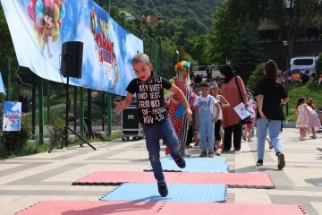 Yıldırımlı &ccedil;ocuklar doyasıya eğlendi