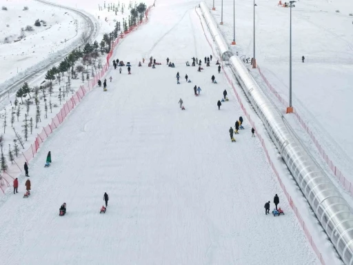 Yıldız Dağı&rsquo;nda tatilci yoğunluğu
