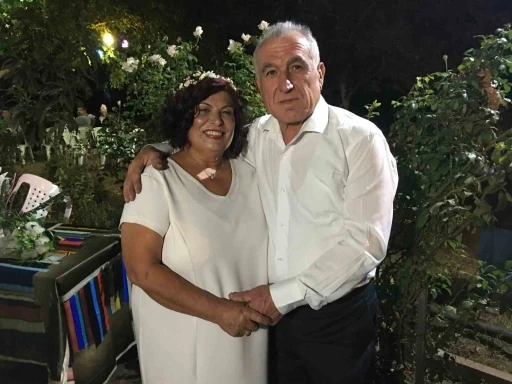 Yılmaz &ccedil;ifti 42 yıl sonra d&uuml;ğ&uuml;n yaptı
