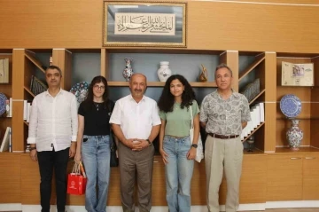 YKS T&uuml;rkiye 57&rsquo;insici Dilek Duran: "Başarımı d&uuml;zenli &ccedil;alışmaya bor&ccedil;luyum"
