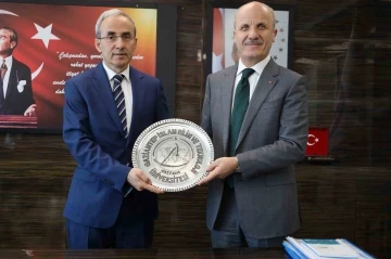 Y&Ouml;K Başkanı &Ouml;zvar&rsquo;dan Rekt&ouml;r Demir&rsquo;e ziyaret
