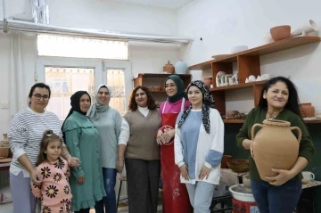 Yok olmaya y&uuml;z tutan &ccedil;&ouml;mlek&ccedil;ilik kadın eliyle yeniden doğuyor
