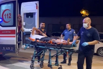 Yol kenarında alkol alırken, av t&uuml;feğiyle vuruldu