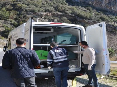 Yol kenarında cesedi bulunan kadının eşi g&ouml;zaltında