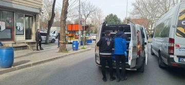 Yol verme nedeniyle tartıştığı s&uuml;r&uuml;c&uuml;n&uuml;n d&uuml;kkanını kurşunladı
