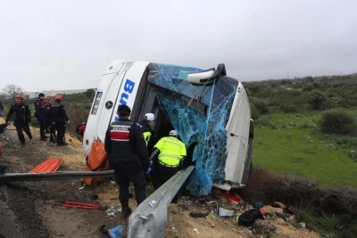 Yolcu otob&uuml;s&uuml; kazasında hayatını kaybedenlerin isimleri a&ccedil;ıklandı