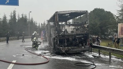 Yolcu otob&uuml;s&uuml;ndeki facia son anda &ouml;nlendi