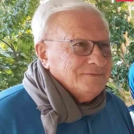 Yolun karşısına ge&ccedil;meye &ccedil;alışan yaşlı &ccedil;ifte otomobil &ccedil;arptı: 1 &ouml;l&uuml;, 1 yaralı