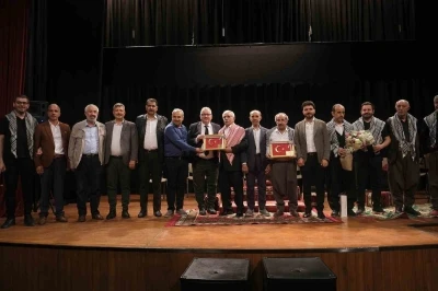 Y&ouml;resel t&uuml;rk&uuml;lerle m&uuml;zikseverlere unutulmaz bir gece
