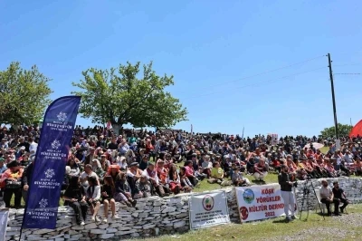 Y&ouml;r&uuml;kler Kara&ccedil;akal Şenliği&rsquo;nde buluştu
