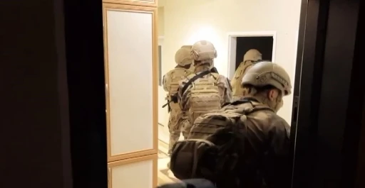 Yozgat&rsquo;ta su&ccedil; &ouml;rg&uuml;tlerine polis baskını, 8 ş&uuml;pheli g&ouml;zaltında
