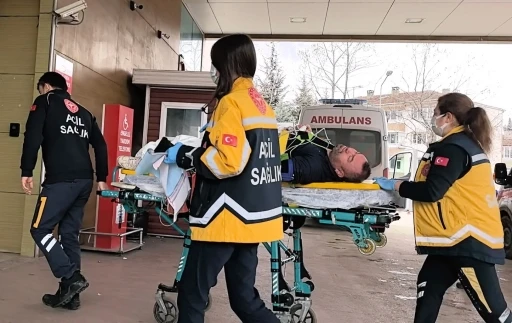 Y&uuml;ksek akıma kapılan iş&ccedil;i ağır yaralandı