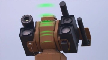 Y&uuml;ksek g&uuml;&ccedil;l&uuml; lazer silahı ALKA hedefi tam isabetle vurdu