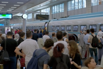 Y&uuml;ksek Hızlı Tren Yolcu Sayısı 100 Milyonu Ge&ccedil;ti