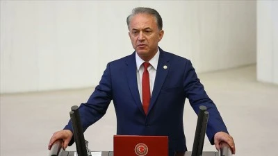 Y&uuml;ksel &Ouml;zkan: 'CHP Kişilerin değil halkın partisidir'