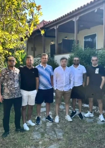 Yunan polisi, 6 kişinin &ouml;ld&uuml;ğ&uuml; olaydaki esrarengiz mesajın peşinde
