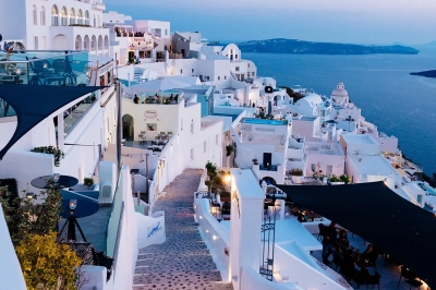 Yunanistan mı, Dubai mi? Yatırımcılar A&ccedil;ısından Hangisi Daha Avantajlı?