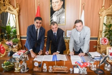 Yunusemre Aigai&rsquo;deki kazı &ccedil;alışmalarında desteğini s&uuml;rd&uuml;recek
