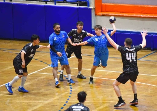 Yunusemre Aydın&rsquo;dan lider d&ouml;nd&uuml;: 33-39
