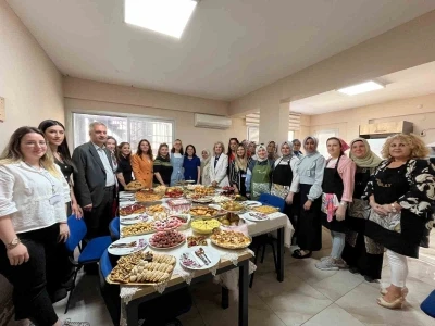 Yunusemre&rsquo;de aş&ccedil;ılık kursiyerlerden lezzeti final
