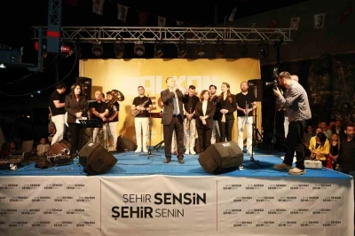 Yunusemre&rsquo;de Balkan ezgileri yankılandı
