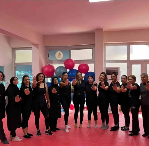 Yunusemre&rsquo;de Gen&ccedil;lik Ve Spor Hizmetleri&rsquo;nden kadın cinayetlerine tepki
