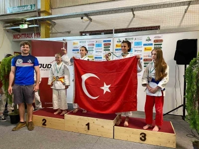 Yunusemreli judoculardan Avusturya&rsquo;da b&uuml;y&uuml;k başarı
