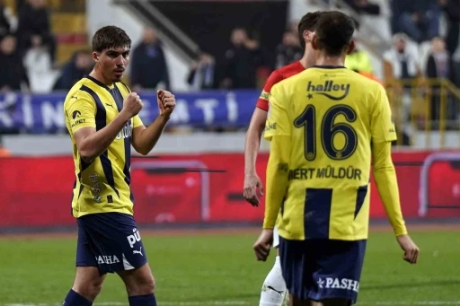 Yusuf Ak&ccedil;i&ccedil;ek, ilk kez gol sevinci yaşadı
