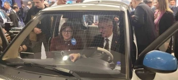 Y&uuml;zde y&uuml;z yerli ve elektrikli mini ara&ccedil; &ldquo;Mango Car&rdquo; Ankara&rsquo;da tanıtıldı
