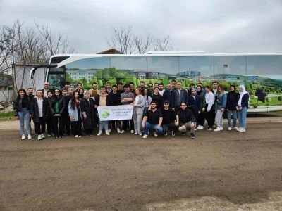 Y&uuml;zlerce fidan toprakla buluştu
