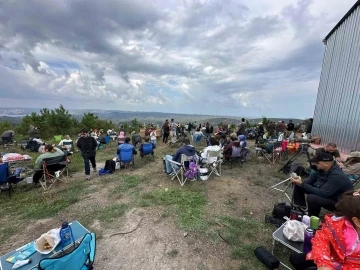 Bursa'da y&uuml;zlerce kişi kuş g&ouml;zlem etkinliğinde bir araya geldi