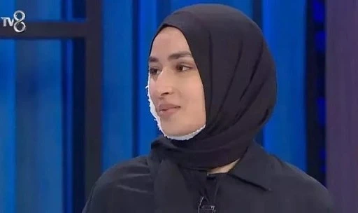 Y&uuml;z&uuml; yanan Beyza MasterChef'e geri d&ouml;nd&uuml;