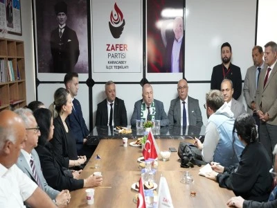 Zafer Partisi Lideri &Uuml;mit &Ouml;zdağ Bursa'dan seslendi: Orta direğin kalktığı bir T&uuml;rkiye manzarası var! 
