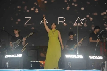 Zara, &Uuml;nye&rsquo;de sahne aldı
