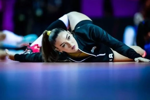 Zehra G&uuml;neş'ten hayranlarını &uuml;zecek haber