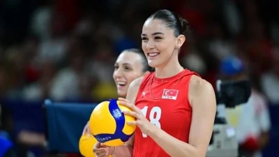 Zehra G&uuml;neş imzayı attı