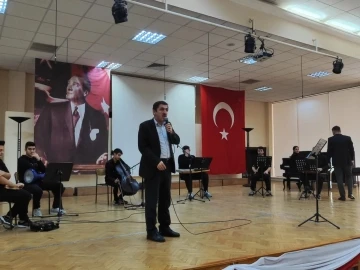 Zeki M&uuml;ren eserleriyle anıldı
