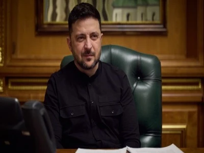 Zelenskiy'den anlaşma i&ccedil;in g&ouml;r&uuml;şebileceğini s&ouml;yleyen Putin'e yanıt