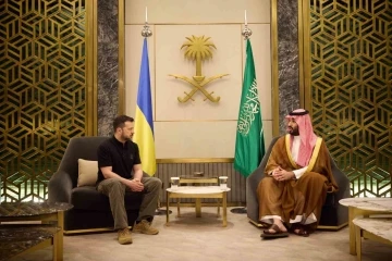 Zelenskiy&rsquo;den Suudi Arabistan&rsquo;a s&uuml;rpriz ziyaret
